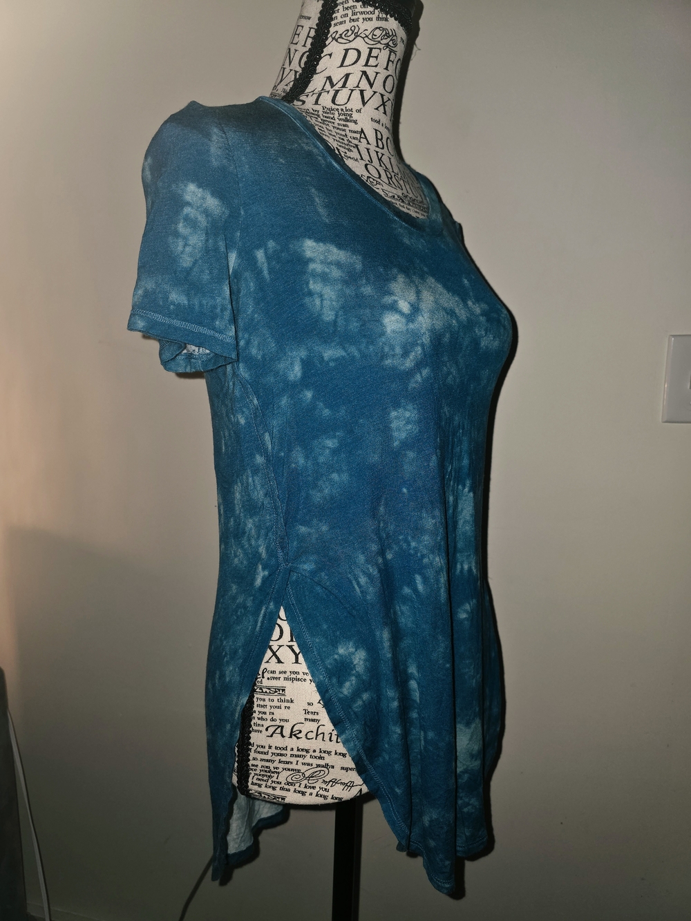 Mudd Teal Blue Tie-Dye Short Sleeve Top